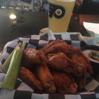 Doc's Irish Pub - 10 wings for five dollars you cannot beat that - Irish Pub Near Me - Gilbertsville, Pennsylvania