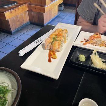 Umi Sushi & Sake - Sushi Bars Near Me - Morro Bay, California