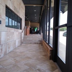 Styles Crest Salon & Day Spa - Hallway