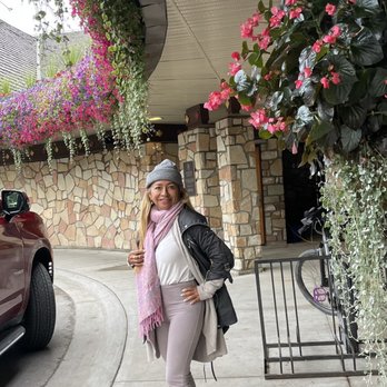 Fairmont Jasper Park Lodge - Hotels Near Me - Jasper, Alberta