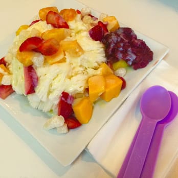 Yogo Delight - Alaskan snow: mangoes, strawberries, Moche and sweet red bean. - Bubble Tea Near Me - Anchorage, Alaska