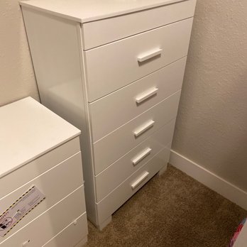 Sam's Sofa & Mattress - Dresser and Chest Drawer set - Furniture Stores Near Me - North Highlands, California Sam's Sofa & Mattress - Dresser and Chest Drawer set - Furniture Stores Near Me - North Highlands, California