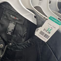 Goodwill Industries Sacramento Valley & Northern Nevada - So overpriced.