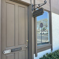 J'S Insurance Agency - Front door