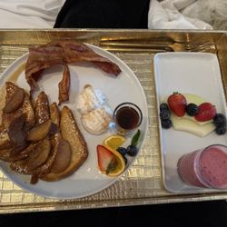 Casablanca - Apple French Toast