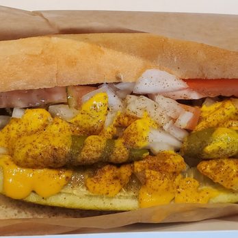 Pretty Odd Wieners - Jumbo Dog ($7.50) - Pick Your Style: Chicago (+ $2.50) - Food Trucks Near Me - Tahoe Paradise, California