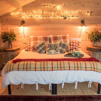 Between Beaches - Tidepool bed - Hotels Near Me - Seldovia Village, Alaska Between Beaches - Tidepool bed - Hotels Near Me - Seldovia Village, Alaska