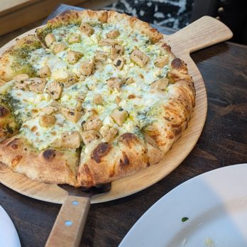 Barrelhouse Pizzeria - Chicken pesto - Pizza Near Me - Spokane, Washington