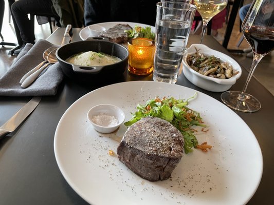 Smoque Steak by null