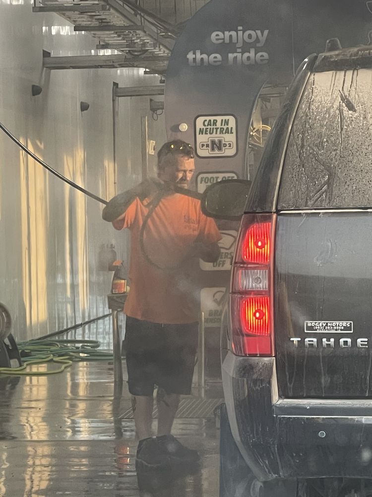 SPLASH & DASH CAR WASH OF MUSCATINE Updated June 2024 2211 Park Ave