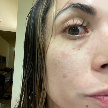 Amazing Lash Studio - This was yesterday, Saturday, they should NOT look this bad - Eyelash Service Near Me - Phoenix, Arizona