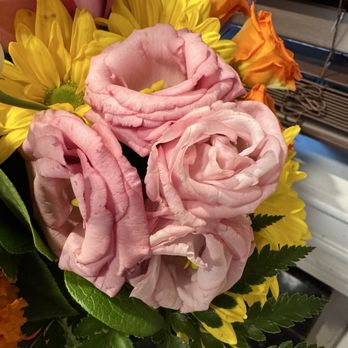 Rogers Park Florist - Nurseries & Gardening Near Me - Chicago, Illinois Rogers Park Florist - Nurseries & Gardening Near Me - Chicago, Illinois