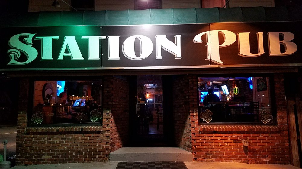STATION PUB 11 Photos & 14 Reviews Pubs 3 Lakeland Ave, Sayville