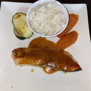 Island Ocean Star - Salmon - Sushi Bars Near Me - Anna Maria, Florida