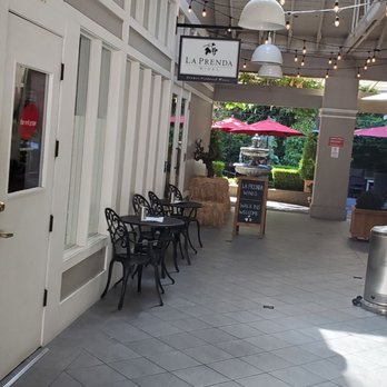 La Prenda Wines - Wine Tasting Room Near Me - Sonoma, California La Prenda Wines - Wine Tasting Room Near Me - Sonoma, California