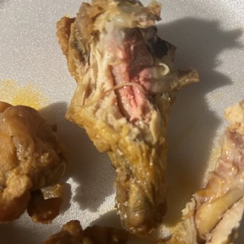 Il Primo Pizza & Wings - Raw pink chicken wing (it was squishy) - Pizza Near Me - Phoenix, Arizona Il Primo Pizza & Wings - Raw pink chicken wing (it was squishy) - Pizza Near Me - Phoenix, Arizona