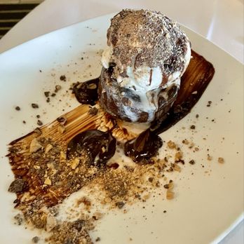 Chart House - Hot Chocolate Lava Cake was overcooked - No Lava after a long wait - Seafood Near Me - Daytona Beach, Florida