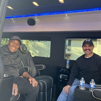 Temecula Executive Limos - DJ Rob riding in style, of course playing his music all the way to LAX, let's get this party started! - Limos Near Me
