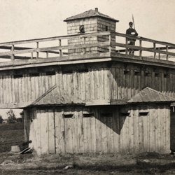 Fort Lincoln State Park