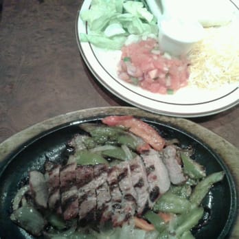 Moosehead Grill - Steak fajitas - Barbeque Near Me - Amherst, Ohio