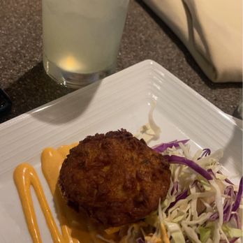 Bibas Courtyard Grill - Crab cake and lemonade - American Near Me - Honolulu, Hawaii Bibas Courtyard Grill - Crab cake and lemonade - American Near Me - Honolulu, Hawaii