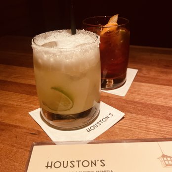 Houston's Restaurant - Steakhouses Near Me - Pasadena, California