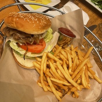 Quattro Caffe - Quattro Hamburger + Fries - Italian Near Me - Costa Mesa, California Quattro Caffe - Quattro Hamburger + Fries - Italian Near Me - Costa Mesa, California
