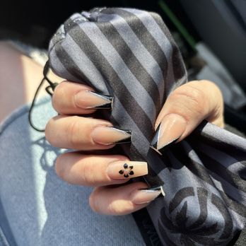 Peacock Nails - Nail Salons Near Me - Lemon Grove, California