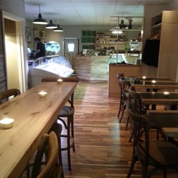 Honest Weight - Inside - Seafood Near Me - Toronto, Ontario