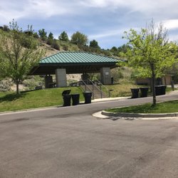 Mill Hollow Park - Nice gathering area..