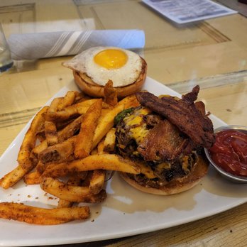 The Met - looks amazing! Tavern Burger - Wine Bars Near Me - Lima, Ohio