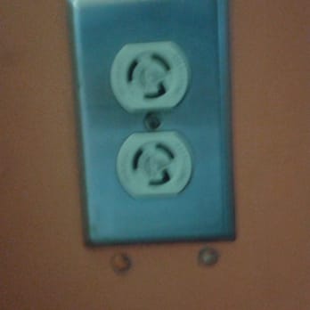 Metrorail Tri-Rail Station - What is this kind of outlet/circuit called? - Metro Stations Near Me - Hialeah, Florida Metrorail Tri-Rail Station - What is this kind of outlet/circuit called? - Metro Stations Near Me - Hialeah, Florida