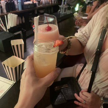 Sonnys Cocktail Joint - Cocktail Bars Near Me - Philadelphia, Pennsylvania
