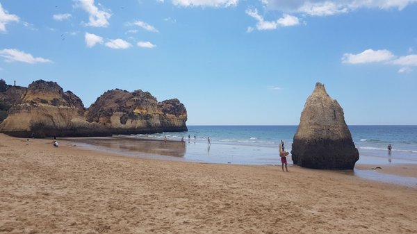 Praia dos Três Irmãos by null