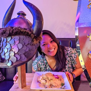 Deluxe Fun Dining - Coco Champagne Chicken | IG: asianadventuretime - Bars Near Me - Charlotte, North Carolina Deluxe Fun Dining - Coco Champagne Chicken | IG: asianadventuretime - Bars Near Me - Charlotte, North Carolina