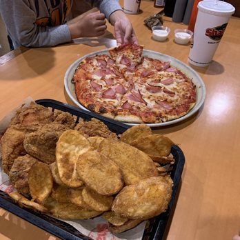 Shakey's Pizza Parlor - Mojo Potatoes & Fried Chicken 1.2022 - Pizza Near Me - Brea, California Shakey's Pizza Parlor - Mojo Potatoes & Fried Chicken 1.2022 - Pizza Near Me - Brea, California