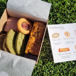 Tea & fruit sables