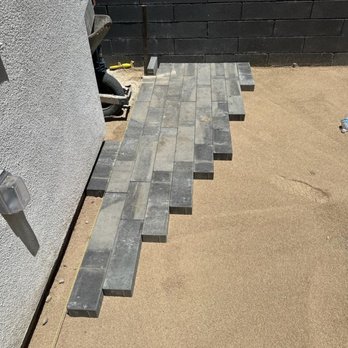 Hillside Pavers - Landscaping Near Me