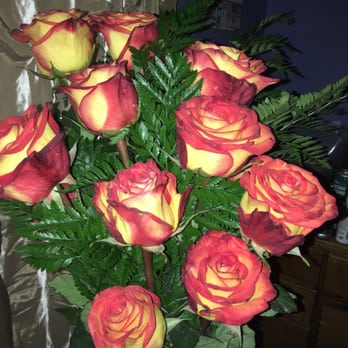 Flowers By Valerie - Day 3 - Florists Near Me - Indianapolis, Indiana Flowers By Valerie - Day 3 - Florists Near Me - Indianapolis, Indiana