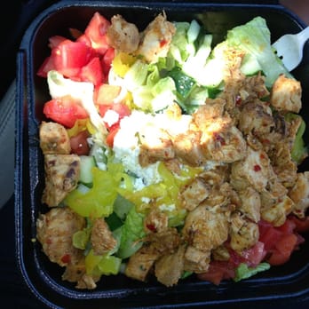 Mezze - Greek salad with spicy chicken - Mediterranean Near Me - Columbus, Ohio Mezze - Greek salad with spicy chicken - Mediterranean Near Me - Columbus, Ohio