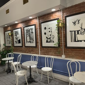 Parish Parlor - Dining area - Ice Cream & Frozen Yogurt Near Me - New Orleans, Louisiana Parish Parlor - Dining area - Ice Cream & Frozen Yogurt Near Me - New Orleans, Louisiana
