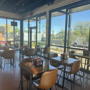 Houston TX Hot Chicken - Dining area - Chicken Shop Near Me - Phoenix, Arizona Houston TX Hot Chicken - Dining area - Chicken Shop Near Me - Phoenix, Arizona