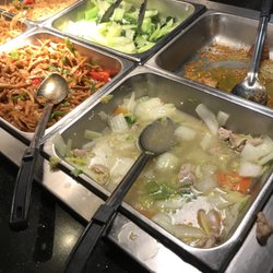 Maple Leaf Queens Buffet
