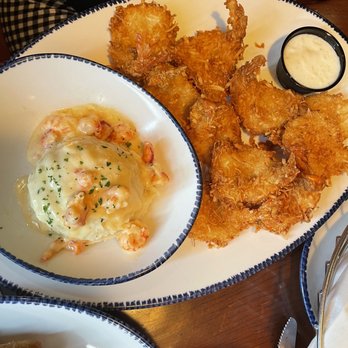 Red Lobster - a plate of fried food and a bowl of dip - Seafood Near Me - Cartersville, Georgia