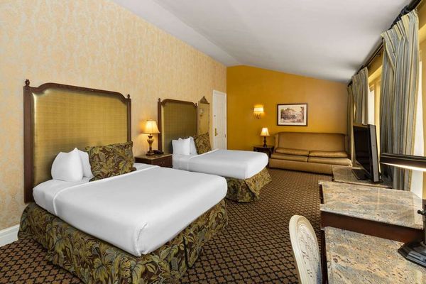 The Lafayette New Orleans by Kasa by null