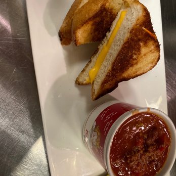 Barbed Wire Cafe - Grilled cheese and chili - Breakfast & Brunch Near Me - Plainwell, Michigan