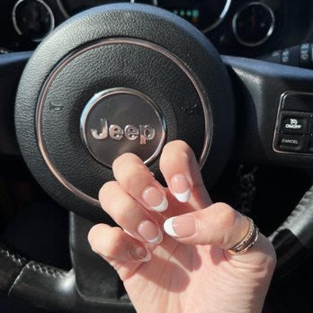Glitter Nail Bar - Short French Tip Acrylic Set - Nail Salons Near Me - Chandler, Arizona Glitter Nail Bar - Short French Tip Acrylic Set - Nail Salons Near Me - Chandler, Arizona