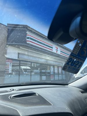 7-Eleven by null
