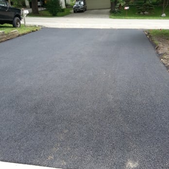 Sandman Paving and Seal Coating - Drive way - Masonry/Concrete Near Me - Gilberts, Illinois