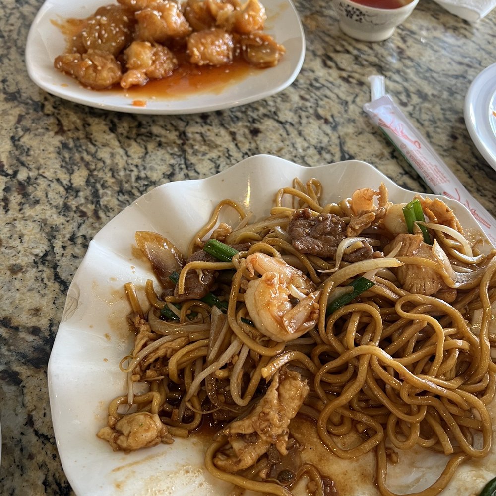 Dating Yummy - 12.Combination Lo Mein - Chinese Near Me - Aurora, Colorado Dating Yummy - 12.Combination Lo Mein - Chinese Near Me - Aurora, Colorado